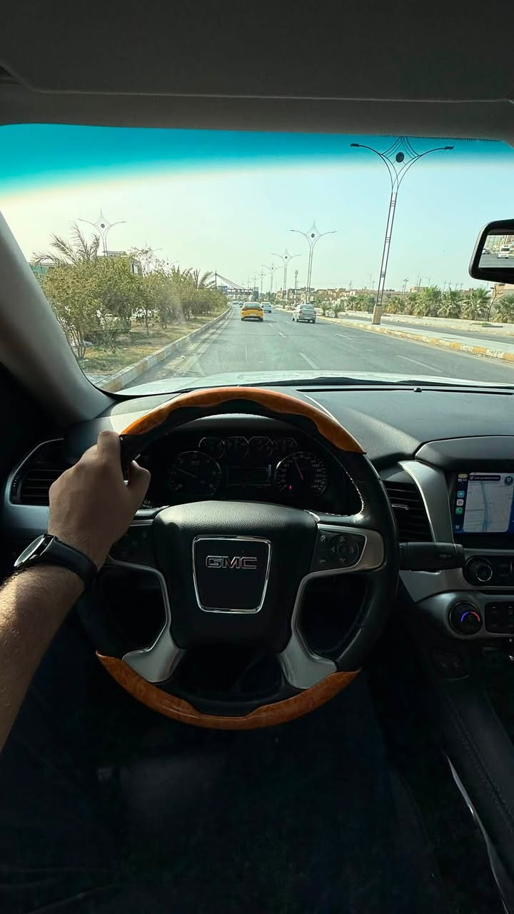 يا الله سلام عليكم  2020 GMC يوكن
فئه SLT فول موصفات جوه الدنلي بفئه وحده 
السياره وارد امريكي تقرير غرق تعمل وتسير شرط الفحص
السياره كشنات VIP كشن
فتحه 
كشن السايق هزاز 
رادار امامي 
تحديد مسار 
قاصه 
كار بلي 
سماعات BOSS غنيه عن التعريف 
تشغيل عن بعد 
كشنات كهربائي 
وبعد كلش هواي بيه موصفات 
سياره بيه ملاحضات بسيطه الراغب بلشراء 
يراسلني او يخابرني وبيه خير ويدلل مكان السياره ذي قار مركز السعر 350 ترهم بيع وترهم مراوس حسب القناعه 
للاتصال ***********
