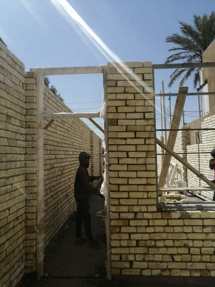 كرسته وعمل تسليم مفتاح 🏠🔑

والمواصفات كالاتي: 
١.دفن تراب وسبيس  .
٣.ارتفاع البتلو حسب طلب 
٤.طابوق .جمهوري 
٥.رمل مفحوص مختبريا 
٦.حصة مفحوص مختبريا .
٧.شبابيك حديد درجة اولى ٠ .
٧.سيراميك اسباني .
٨.جص وبورك .
٩.الارضية كاشي او بورسلاين درجة اولى مع حزام ارتفاع متر وربع سيراميك .
١٠.ماء ومجاري وكهرباء احدث التصاميم درجة اولى 
١٢.مطبخ سيراميك كامل حار وبارد .
١٣.الوجهية لبخ  مع الديكور نحنو جاهزين استلام بيوت  ( تسليم مفتاح 🗝️ كرستة وعمل  )شغل هندسة  حسب الموصفات بسعار مناسبة كوادر مخصصه للبناء وتسليح وصب ولارضيات رباطات رفتات ديكورات منازل بنواعها ديكورات مغربيه  بغداد فقط   للاستفسار الاتصال على رقم 📱 ***********📲*********** بآدرة علي الخلفة總承包 General contracting and all types of workGeneral maintenance
