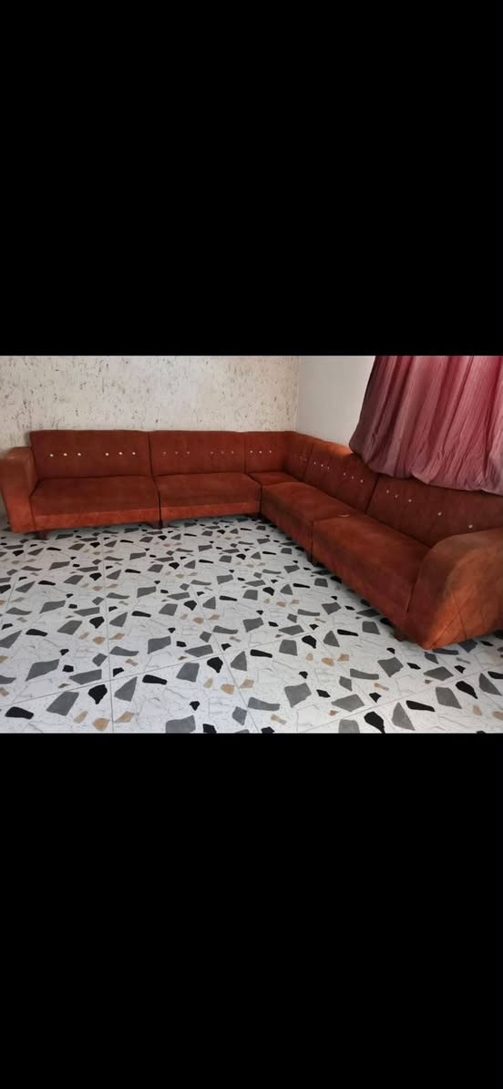للبيع سعر ١٢٥ بي مجال هذا رقمي ***********
