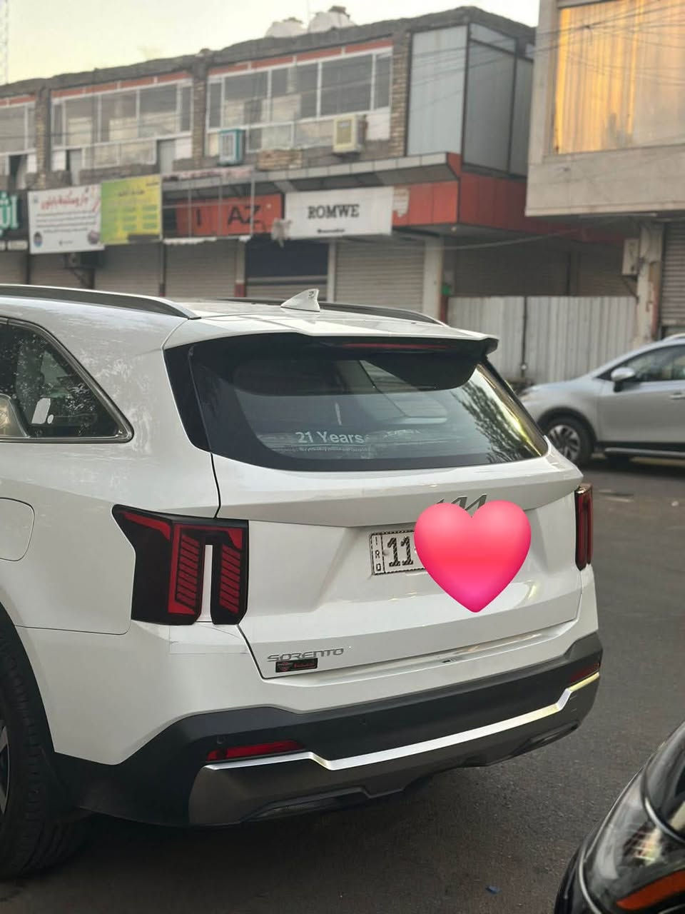 السلام عليكم سورنتو 2025  للبيع
✅المواصفات الرئيسيه :
6 سلندر 
داتو شو  
ويل ٢٠ 
بنوراما 
4 كامرات 
كير ماوس 
جنطه كهرباء 
توقف ذاتي 
تتقدم وترجع بل ريمونت 
12 حساسات محيطيه 
شاشه تدعم كاربلاي 
ماشيه 16 الف السياره بأسمنه 

✅ الاضافات : تغليف ppf ضمان 5 سنوات تغليف كشنات جلد تغليف الابواب بل نايلون الحراري للمحافضه عليه من الخدش تغليف الارضيه بل جلد داشكام نوعيه جيد جدا  ٣ كامرات  

المكان بغداد 
السعر 50 وبيهه مجال 

الرقم لل استفسار ***********
