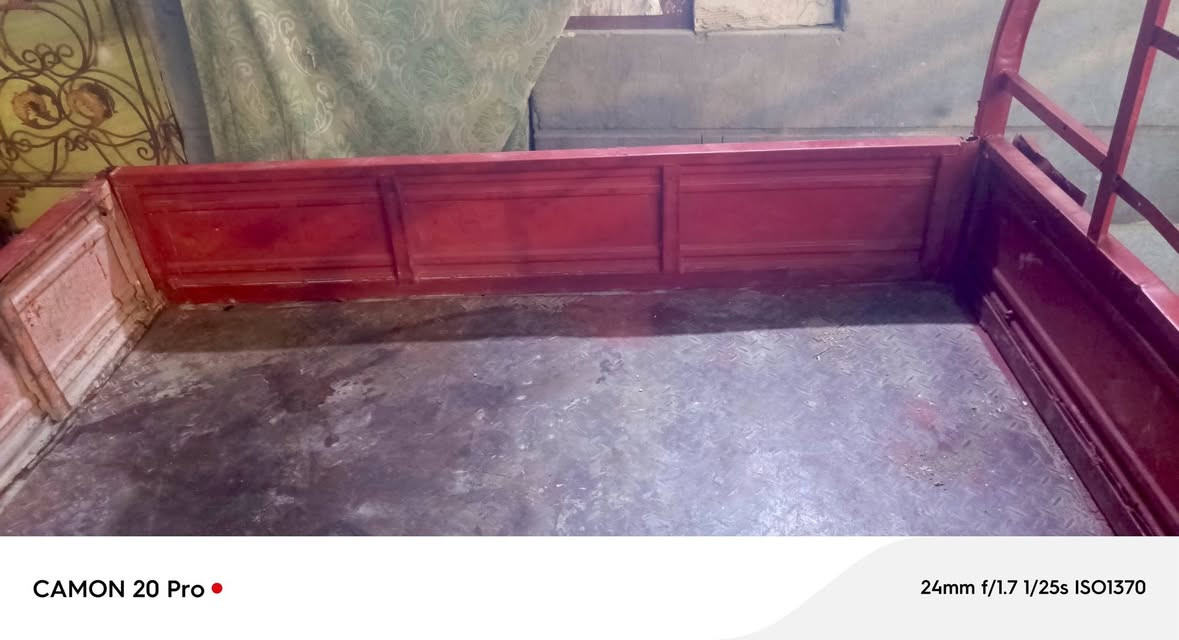 ستوته لبيع حلوه ونضيف ماعده بيه لحيم جوه لبدي بشاصي باجات تقويه بكاني ابو الخصيب سعرها 550 رجائن ب400ماتصير لحد يطبلي يكلي ب400

نص مكتوب في الصور:
- CAMON 20 Pro 24mm f/1.7 1/25s ISO1151
- CAMON 20 Pro │ 24mm f/1.7 1/25s ISO1353
- CAMON 20 Pro 24mm f/1.7 1/25s ISO1370
- CAMON 20 Pro • 24mm f/1.7 1/25s ISO1353
- CAMON 20 Pro 24mm f/1.7 1/25s ISO1155