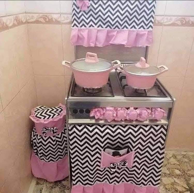 � خياطة بيت الهنا
👗 خياطة نسائية | تفصيل دشاديش
🛏️ خياطة فرشات | 🪟 بردات وستائر
✨ شغل مرتب • دقة • ذوق
📩 للطلب والستفسار واتساب ***********

الوان هواي متوفره🥰🥰

توصيل متوفر داخل الديوانيه وجميع محافضات العراق🚕🚕🚕

نص مكتوب في الصور:
- السعر ٤ الف