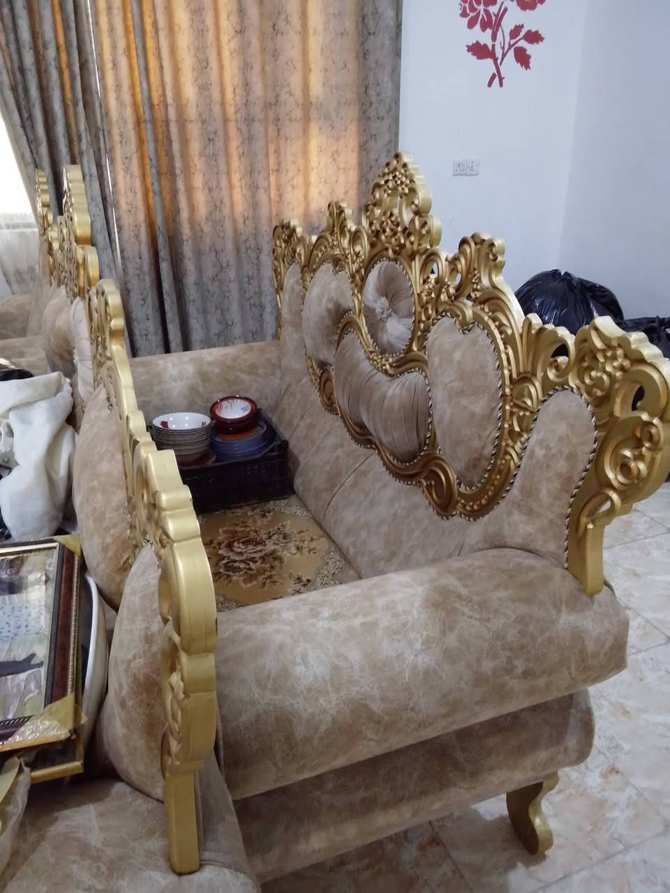 سلام عليكم عندي غراض منزليه للبيع الشراي يتصل عله الرقم ***********
