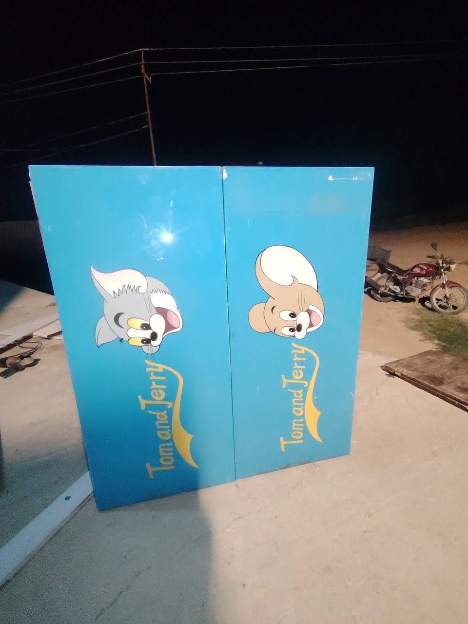 حياكم الله في معرض جريجب لبيع وشراء الاثاث المستعمل الموقع جريجب مقابل محلات احمد عبد عماش للاستفسار خاص او الاتصال على الرقم *********** بي واتساب
