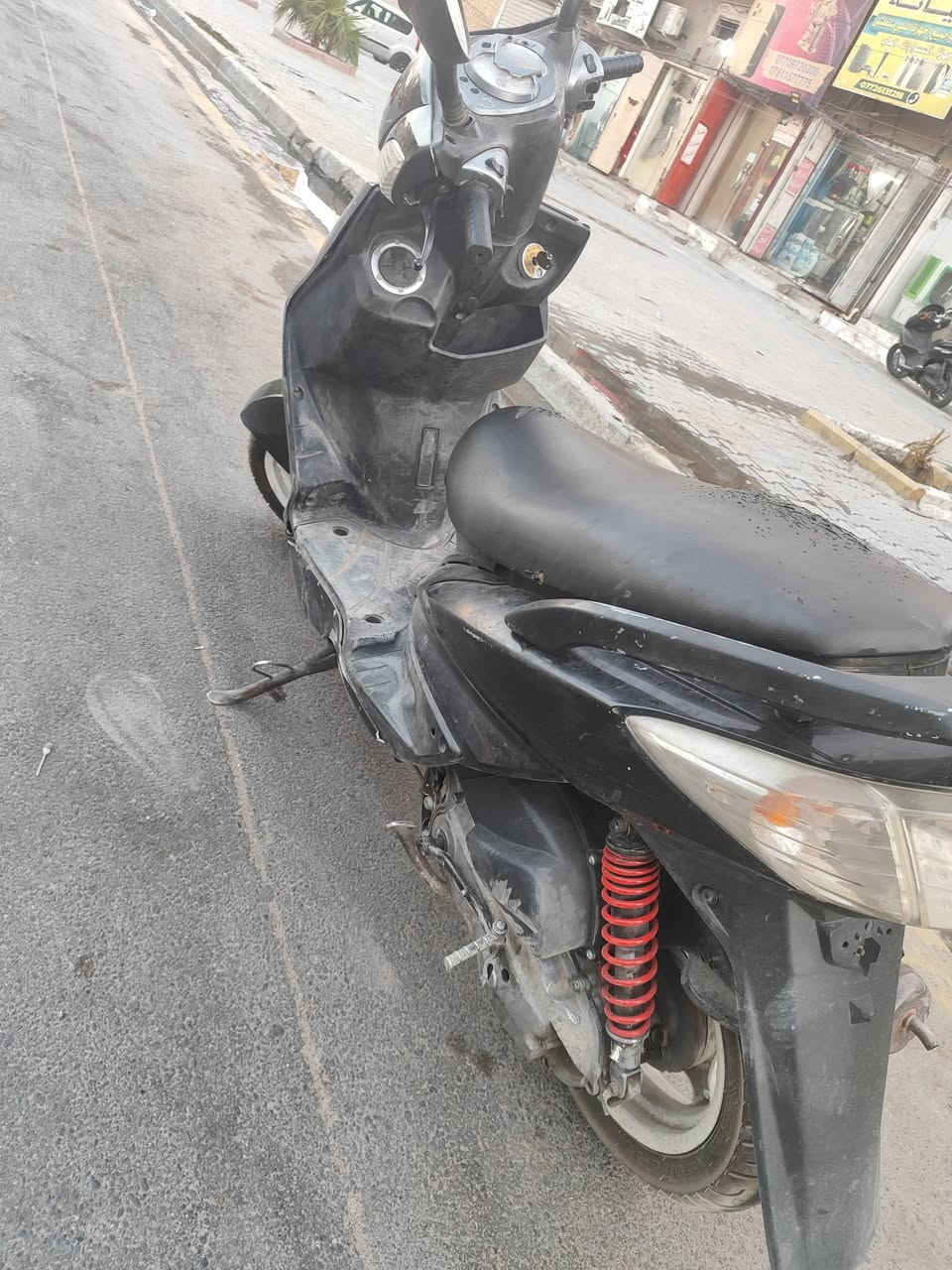 سكنس فحل للبيع مجفت جديد بي نواقص بسيطه شغال مكاني بغداد ساحه عدن سعر 300الف نهايته هاتف ***********
