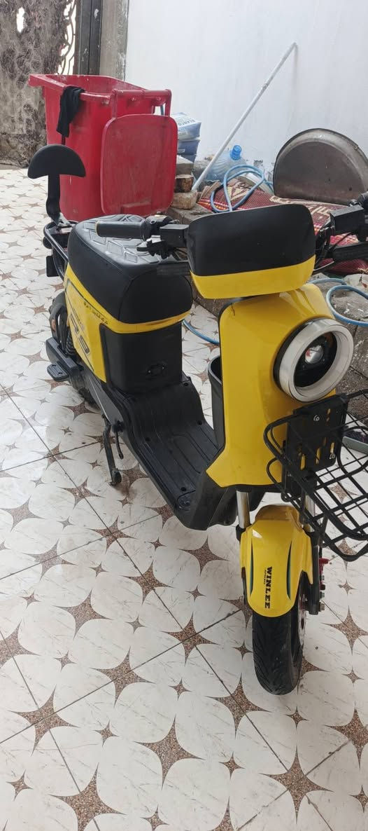 سلام عليكم دراجه R9 شحن للبيع دراجه نضيفه و كلشي شغال غراض كاملة مرايات و كفات  سعر 500 (بيها مجال قليل) عنوان بصره ابي الخصيب حي العسكري رقم *********** واتساب + اتصال
