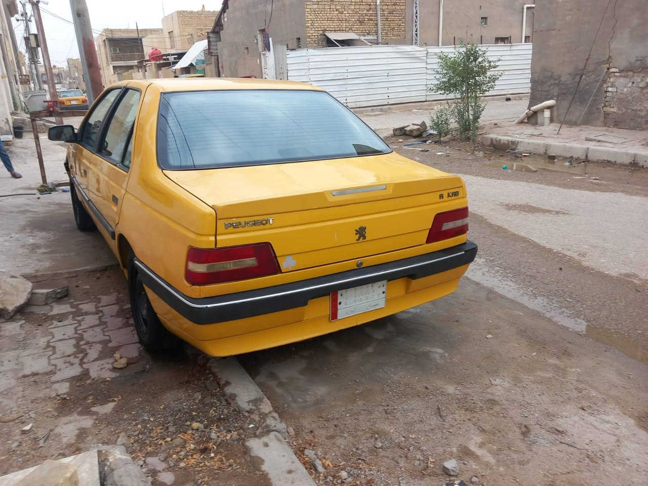 سلام عليكم 
بيجو 405 للبيع موديل 2016 سياره مكفوله من التبديل ولضربه  كفاله عامه  كير وعينه وصينيه وباتري جديده مكينه هسه شادهه  حداديه تخم تاير جديد تبريد ثلج ❄️ مصفره هيئه وغرامات سنويه جديده ل 28 السعر 43 وبيها مجال راعيهه يريد تحويل  اني مكلف بلنشر اتصل علا الرقم او واتساب. سيارة بيهه جراد قليل ومعمره رباع الدوسات 

***********
