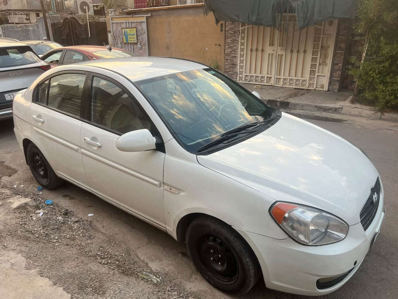 السلام عليكم اكسنت موديل ٢٠٠٧ رقم بغداد بسمي سيارة نظيفة عدا طخه بالجاملغ الورى السايق محرك١٦٠٠ كير جديد تايرات جدد تبريد فول كله جديدالسبارة موجود بغداد الدورة
الشراي يتصل رقم المبايل *********** 
السعر  ٩٧٥٠٠٠٠  الف عراقي
