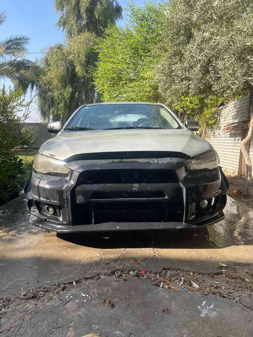 السلام عليكم
لانسر قرش موديل ٢٠٠٨ 
وارد امريكي مكينة ٢٠٠٠ بحالة جيدة بدون تبخير 
  كير CVT بحالة جيدة 
السيارة صار بيها حادث بجم قبل فترة وعلساس اعمرها بس وقت ماكو كملت السمكرة و بيها شغلات نقص مثل كومبريسر وصبغ جارد ونواقص تجي وتشوفهن بعينك 
القطع الي تبدلن كلهن مال كصة راديترات ومراوح مال كصة 
رقم السيارة مشروع وطني انبار 
السعر ٥٥ وبيها مجال للشراي 
مكان السيارة الغزالية 
***********
