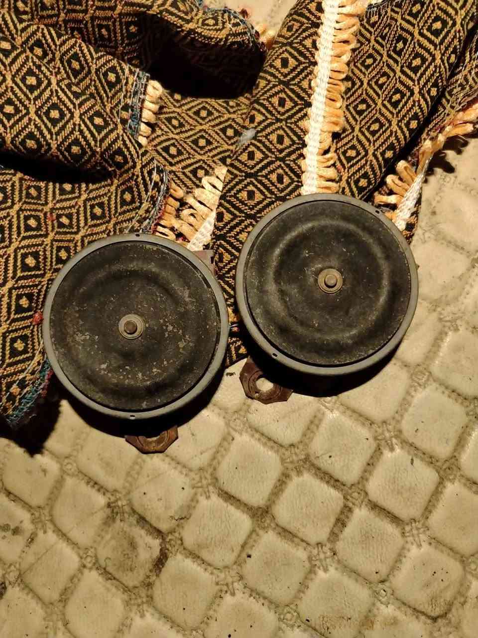 هورنات فيشه حمره البيع السعر ١٥٠وبيهن مجال مكاني نحف هاذة رقم موبايل ***********
