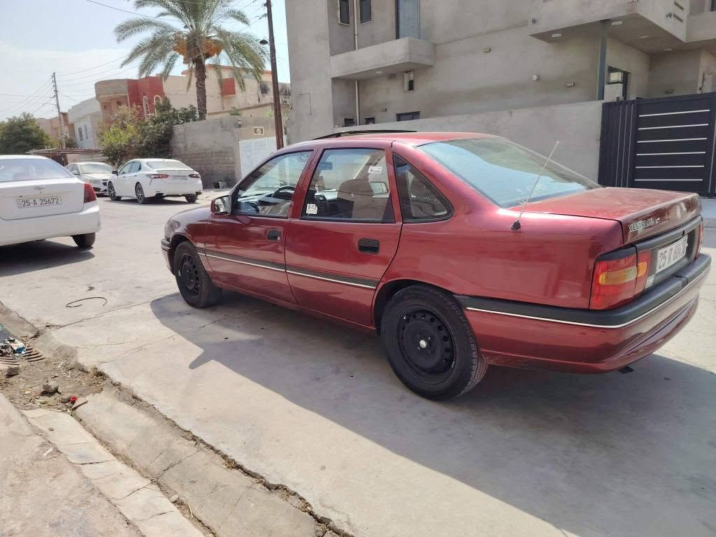 سياره اوبل فكترا موديل 92حجم18سياره نظيفه جدا كولشي مابي شرط بدون ضربه سنويه جديد لل 2030 كهربائية كلها شغال تخم صدر جديد سعر 42وبي مجال بسيط عنوان كركوك رقم هاتف *********** كركوك, العراق
