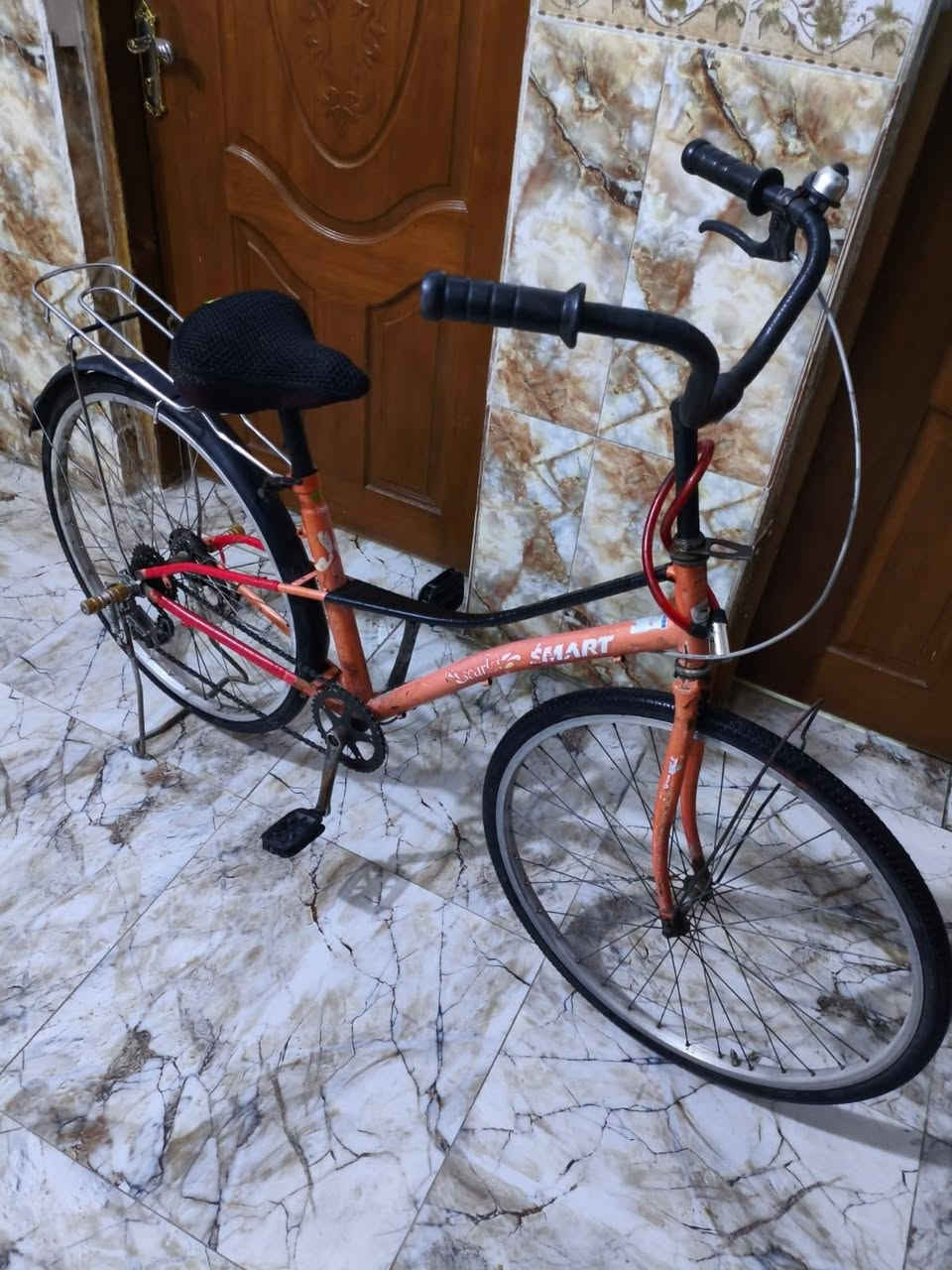 سلام عليكم شباب بايسكل بناتي نضيف جدا للبيع
بايسكل بناتي ياباني حجم 26 نضيف جدا ابو 3 خطوط زوج جوابه جدد وتاير واحد جديد شاديله عكرب للسرعه بايدراته نضيفات ستاند نضيف سعره 50 الف 

مكاني بغداد حسينيه مال راشديه *********** متواجد فقط وتساب فقط لا تراسل عل ماسنجر لان محضور
