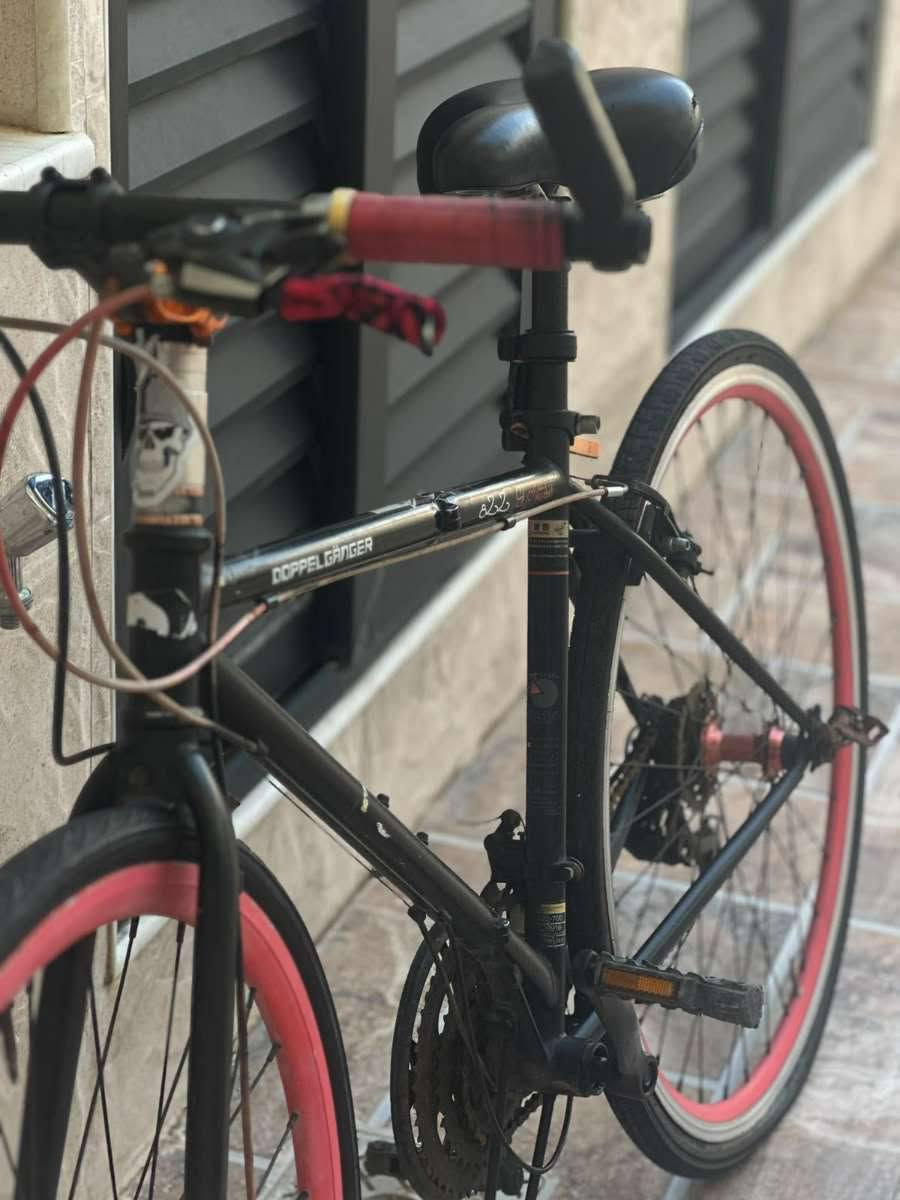 🚲 بايسكل DOPPELGANGER للبيع
- الماركة: DOPPELGANGER

- اللون: أسود مع جنوط حمراء

- بيه غيارات (سرعات)

- فرامل أمامية وخلفية

- الحالة: نظيف وجاهز للاستعمال

- خفيف وسريع ومناسب للمشاوير اليومية

السعر: (اكتب سعرك هنا) مكاني موصل ايسر 

للاستفسار مراسلة خاص. او واساب ***********
