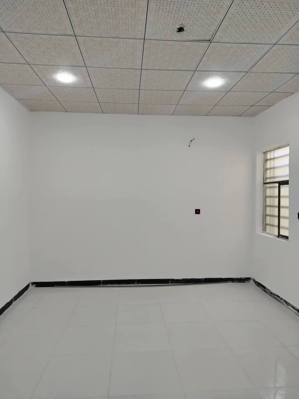 سلام عليكم اني خلفه ديكورات بنجف اشتغل جبسن بورد سقوف ثانويه بديل شيبورد بديل رخام بديل خشب صبغ بيبان وشبابيج وتصليحات وصبغ داخلي وخارجي بنجف حصرا ***********
