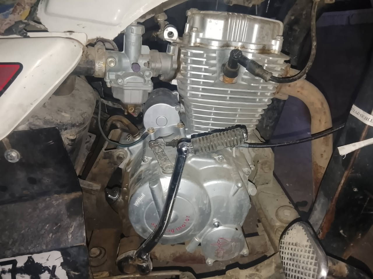 ستوته للبيع فحل عالي بس المحرك بي صرف كهربائيات كلها شغاله محرك 25 السعر 650 وبيها مجال ***********
