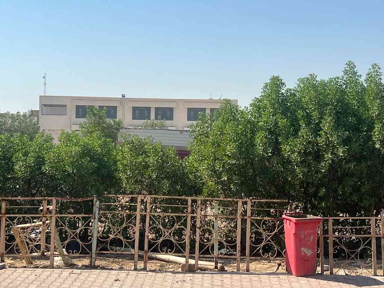 بيت للبيع • ١٢٥م • قريب مدارس