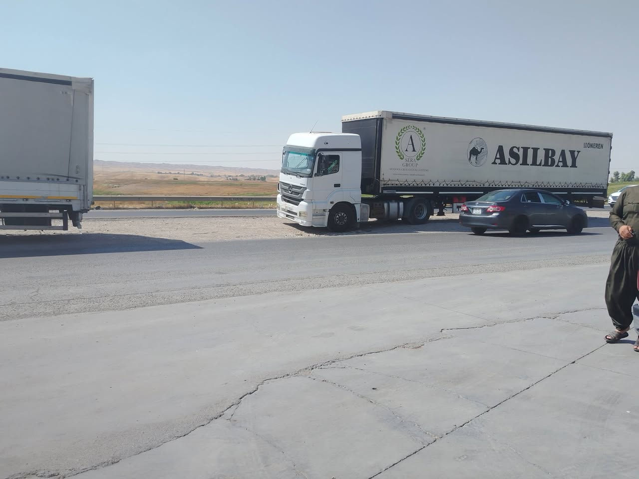 السلام عليكم اكسور للبيع ٢٠٠٥ سنويه الي ٢٠٣٠ تخم تاير هاف شغال تخم دسك دبل تانكي ١٠٠٠ لتر رقم كركوك جديد سعر ١٩٠  $  وبي مجال
***********

نص مكتوب في الصور:
- CAMON 20 Pro • 24mm f/1.7 1/598s ISO51
- CAMON 20 Pro 24mm f/1.7 1/517s ISO50
- 24mm f/1.7 1/401s ISO50