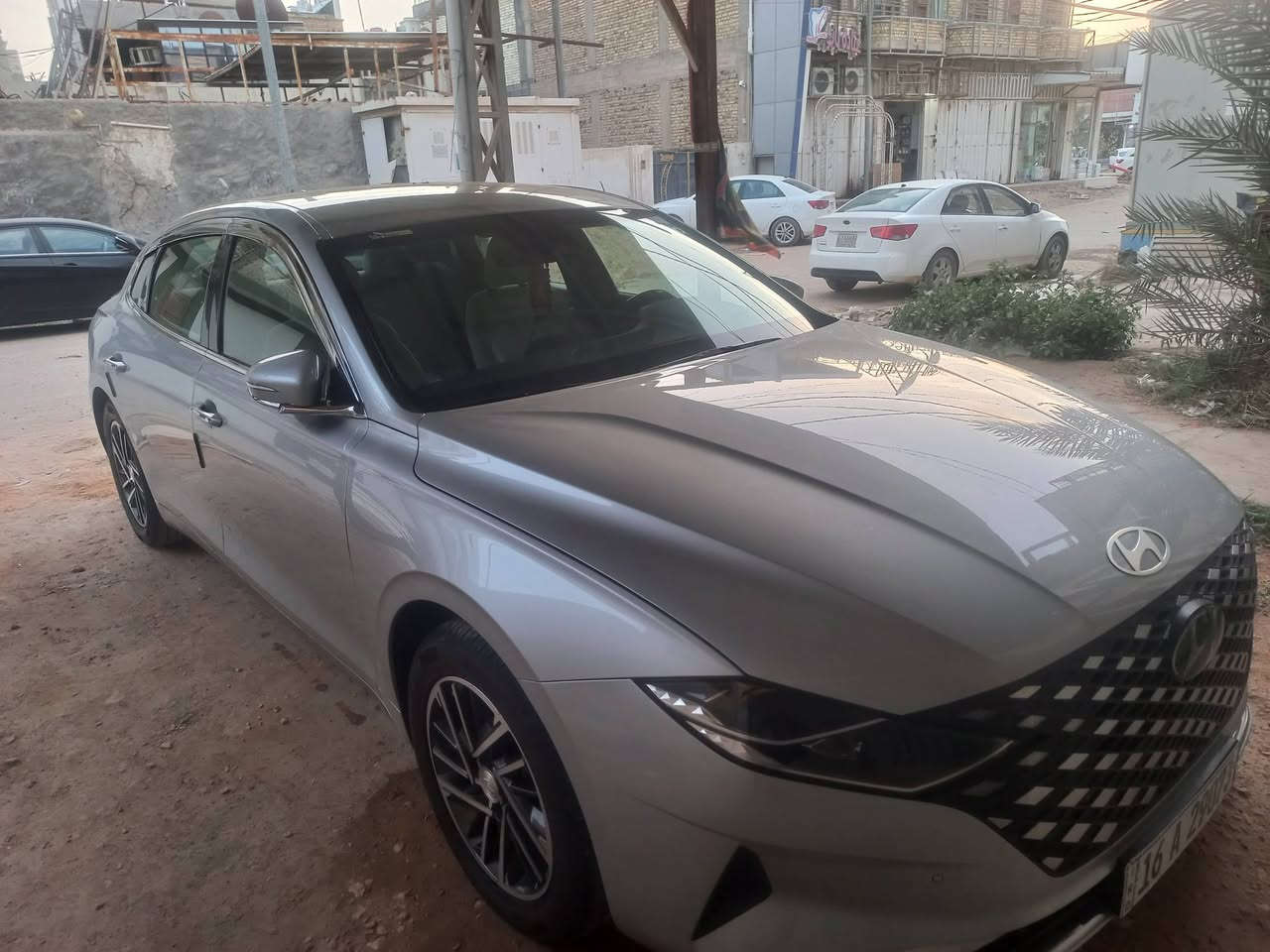 ازيرا هونداي غاز بلادي ٢٠٢٣ للبيع لون سلفر غاز  مرقم قادسيه جميع المواصفات بيهه
السعر ٢٠٥   مع المجال البسيط 
الديوانيه العروبه  ***********
