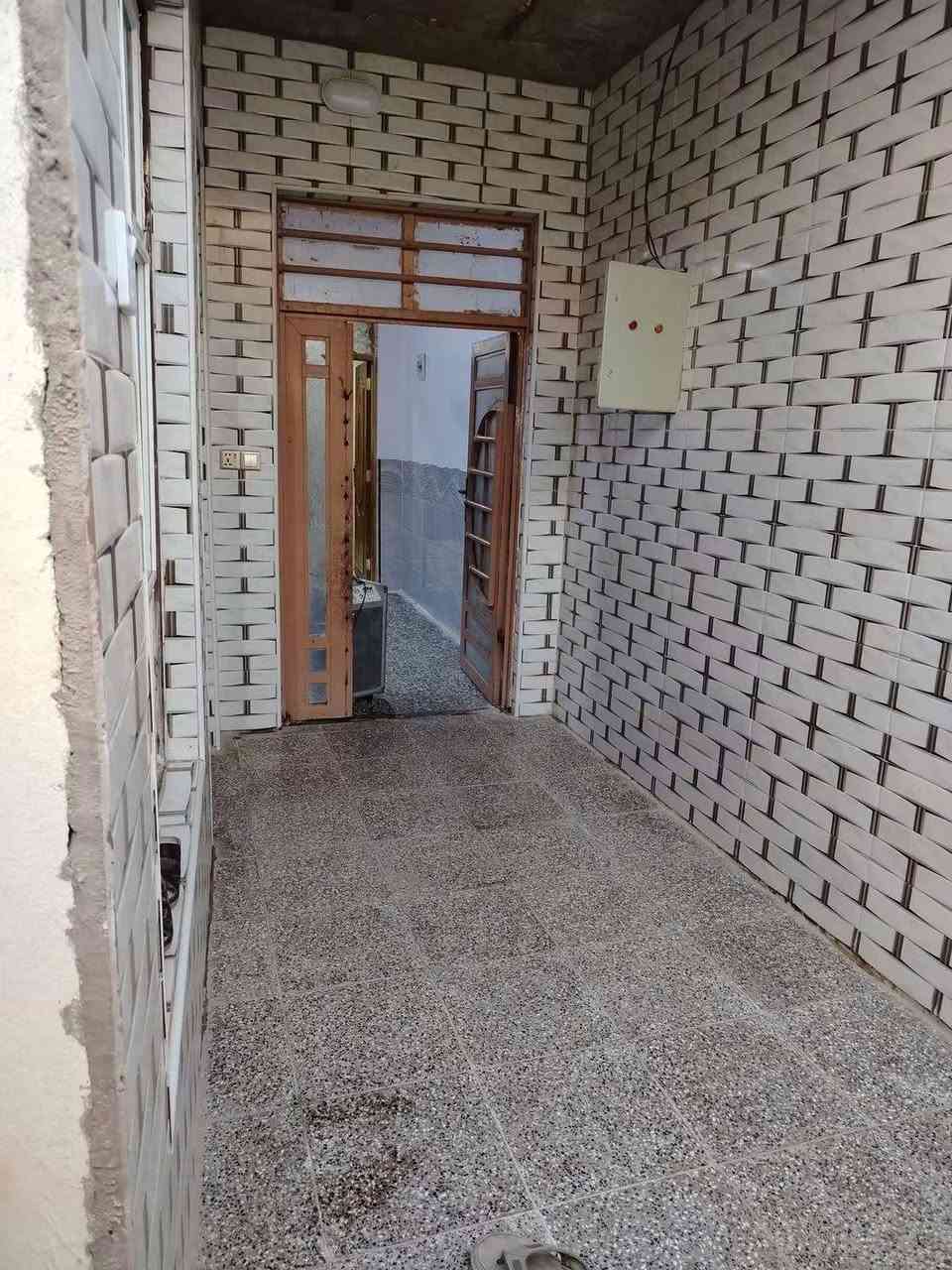 دار ٨٥ م تجعيب طابوك بناء بلوك عكاده سيراميك الجدار ارضيه بورسلين سقف ثانوي عنوان شارع علكم نهايت شارع حاتم الخير سعر ٢٩ وبي مجال للاستفسار زورو مكتب الغريري ركن شارع حاتم الخير الرقم ***********سيد احمد
