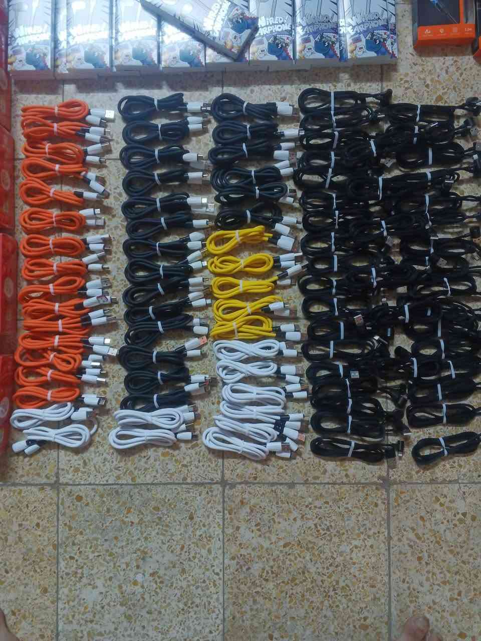 السلام عليكم حبايب
300قطعه 🔥
1-سماعه واير🔥
2-كيبل باكيت تايبسي🔥
3-كيبل جلاتين تايبسي 🔥
4-كيبل ايفون 🔥
5-كيبل مغناطيز منفصل شحن سريع🔥 
6-شاحنه مع كيبل اصلي 50قطعه دلاكسي🔥
لمهتم يتفضل خاص او يراسلني واتساب ***********📞
سعر جدا مناسب 🔥
