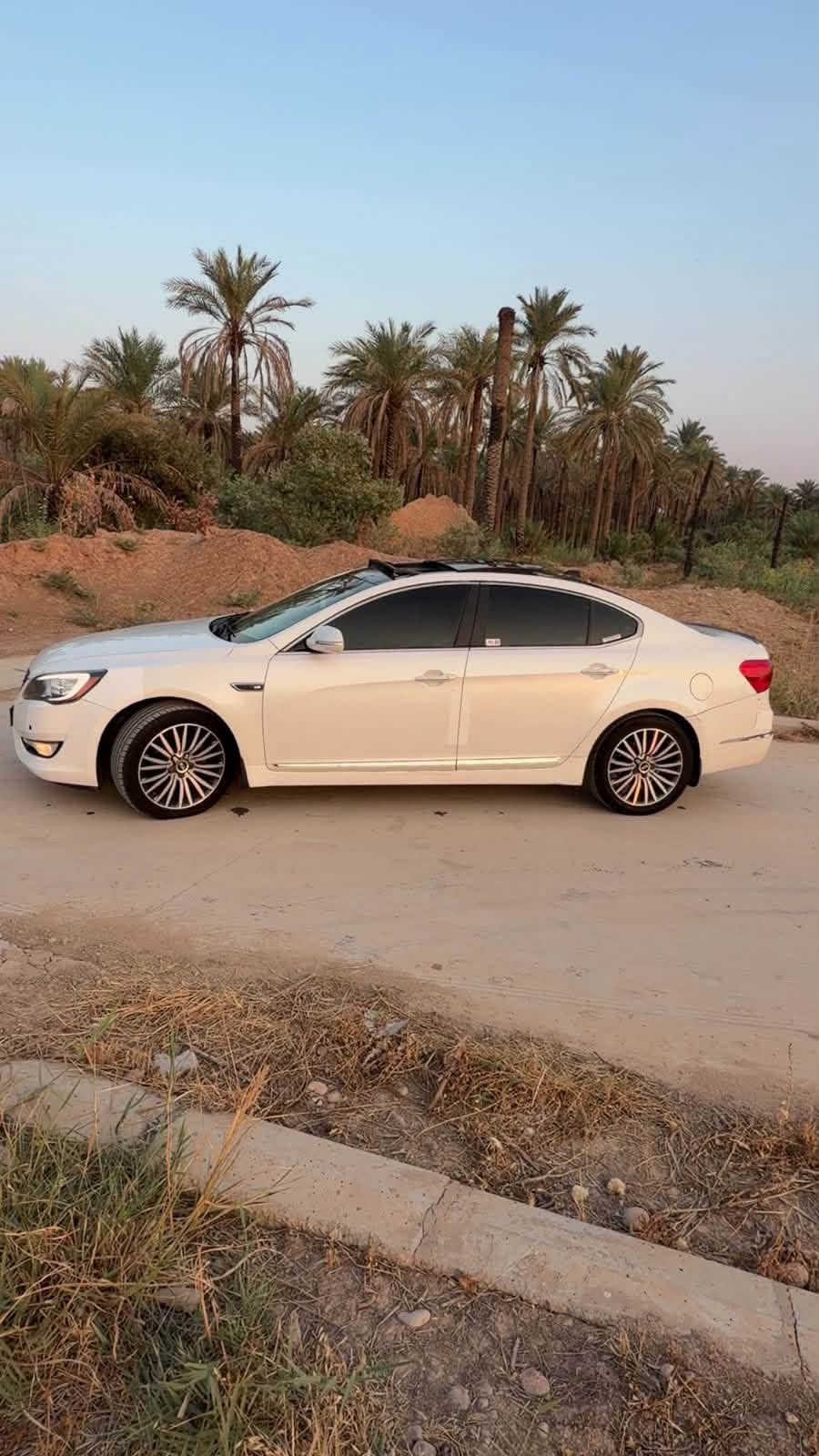 ﷽
السلام عليكم

🚘 للبيع كيا كادنزا 2012 خليجي

🔹 رقم سليمانية دولي — شرط التحويل
🔹 صبغ قطعة وحدة
🔹 السيارة ما تصرف عليها شي
🔹 ماشية 290 ألف كم
🔹 السعر: 108$ وبي مجال

المواصفات فول:
▪️ 6 سلندر 3500
▪️ بصمة تشغيل
▪️ بصمة أبواب
▪️ بصمة صندوق
▪️ ويل 20
▪️ بانوراما
▪️ تحكم ستيرن
▪️ السيارة جاهزة بدون أي نقص

📞 للاستفسار: ***********
📍 العنوان: ديالى / خانقين
