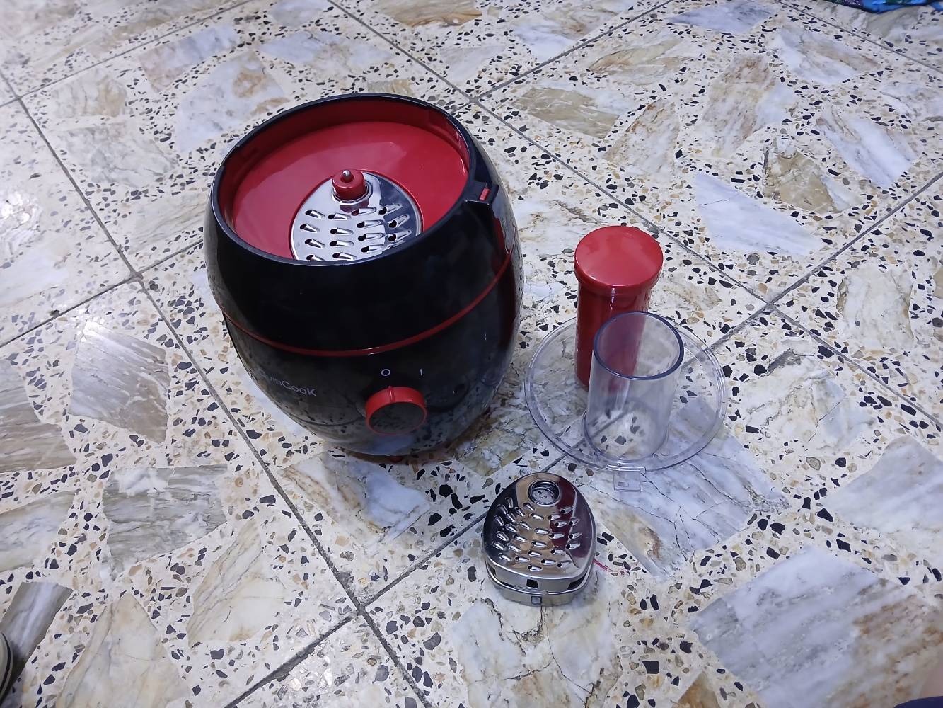 محضرة سلطة • ٤ في ١ • كهربائية