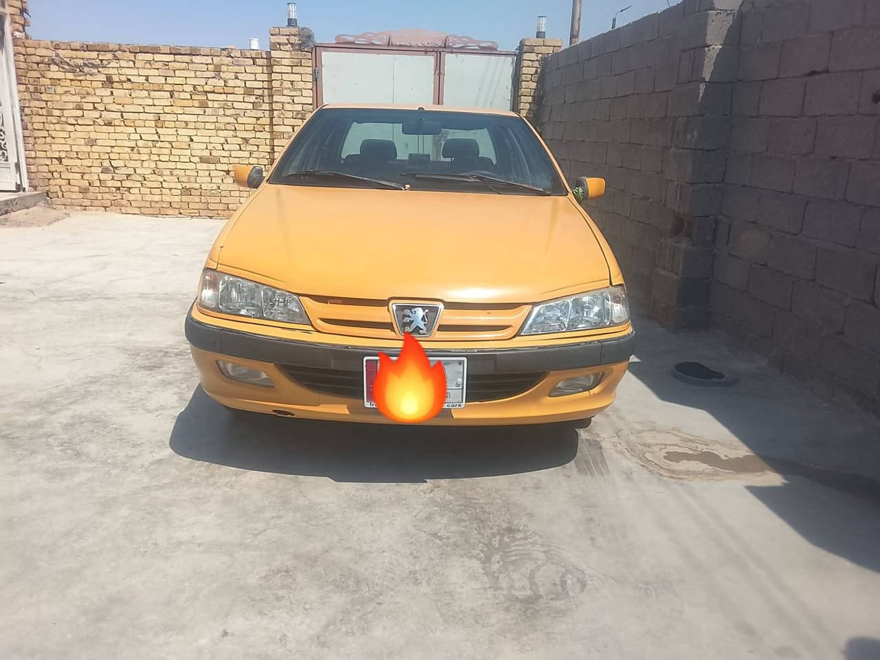 سلام عليكم للبيع بيجو بارص 2011مكفوله من ضربه سياره جاهزه من كلشي مكينه وكير وتخم تاير تبريد ثلج سياره جديده بيهه رشات صبغ قليله اثر جراد مكان سياره ديوانيه رقم ***********
