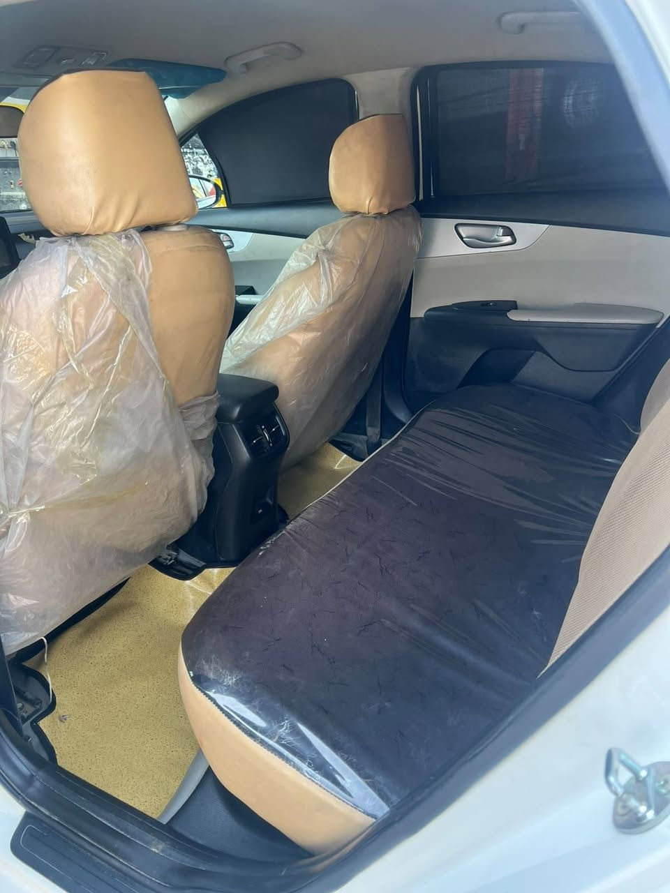 كيا سيراتو مديل 2024 سياره جديده ومكفوله بس بيه مكنات بارد ماشيه 80 السعر 162وبيه مجال قليل اتصل على رقم ***********
