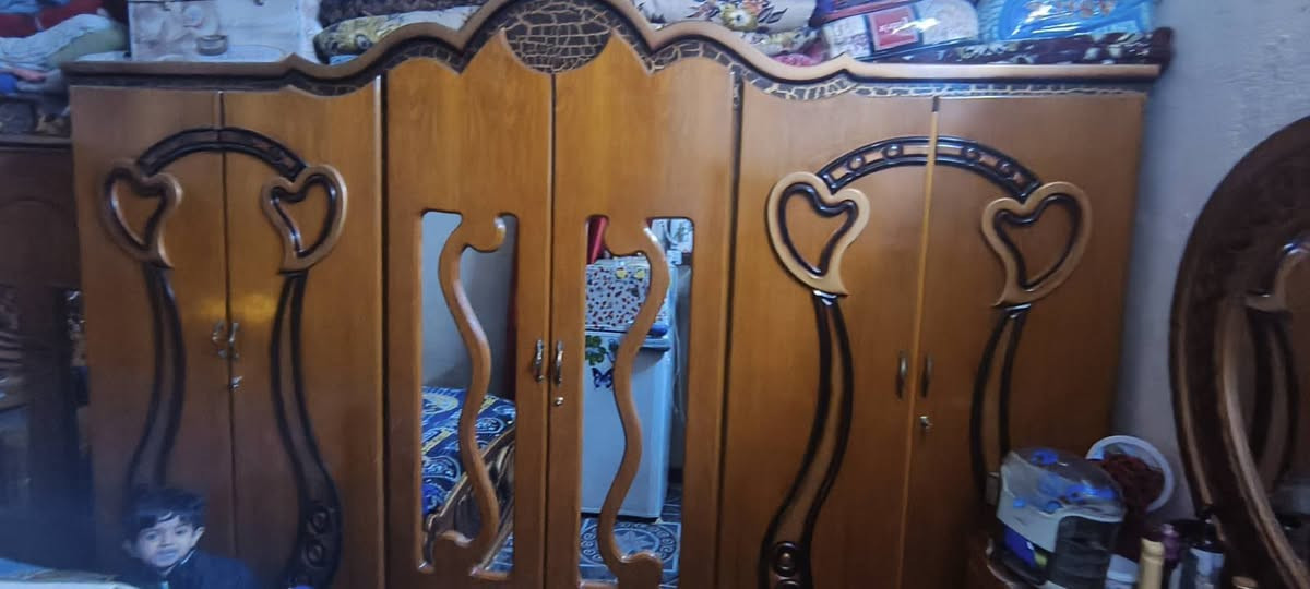 غرفه للبيع  تسكام عراقي  ماخذه ب٢ونص  ام ٦
مكاني الناصريه مركز حي الشهداء 
رقمي ***********
