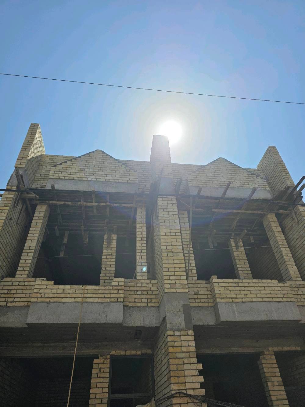 خلفة بناء سرعه ودقة بالعمل  للتواصل ***********