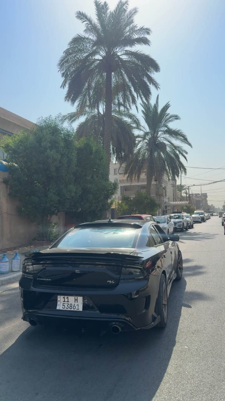 السلام عليكم 
جارجر 2023 RT سوبر تراك باك
رقم بغداد الدولي الجديد بأسمي 
المحرك: 8 سلندر 5700 🔥💪🏻
المواصفات: فول الفول عدا الفتحة
*كشنات خزن
*شاشة كبيرة 
*سوبر تراك باك 
*كشنات كنتاره
*كشنات كهرباء 
*تشغيل عن بعد 
*انظمة قيادة 
وباقي مواصفات جارجر معروفه 
حادثها جاملغ وبنيد وبيه صبغ 3 قطع 
لاشاصي لايسر بي تعديل فقط بدون كص او لحيم 

السعر 168 
مكان السياره بغداد حي العدل 
للاستفسار *********** بغداد, العراق

نص مكتوب في الصور:
- جسر الجادرية
- Al -Jadriya, Karada Kharidge Road