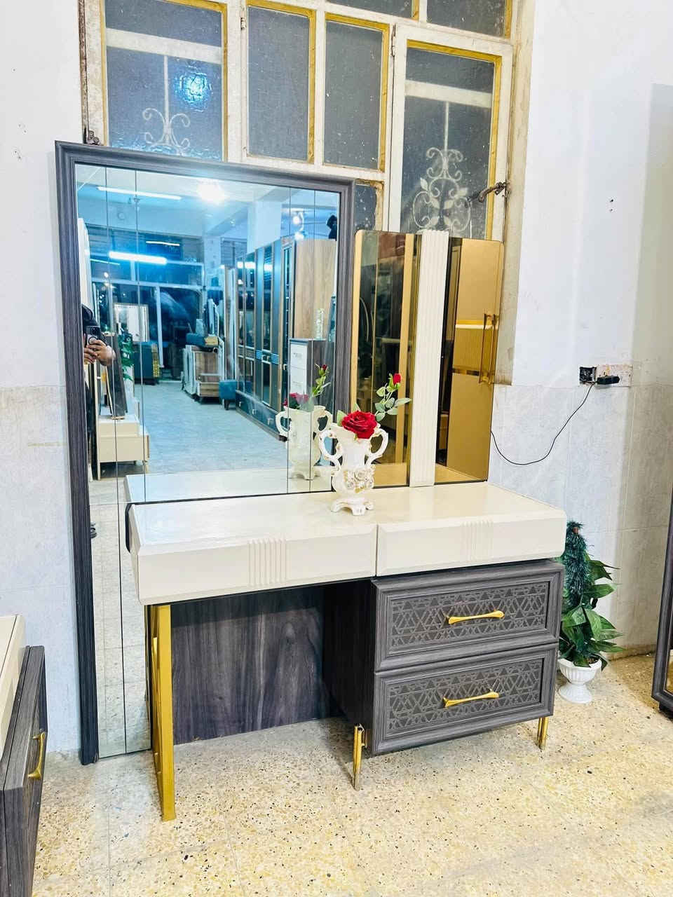 للبيع • غرف نوم • واتساب
