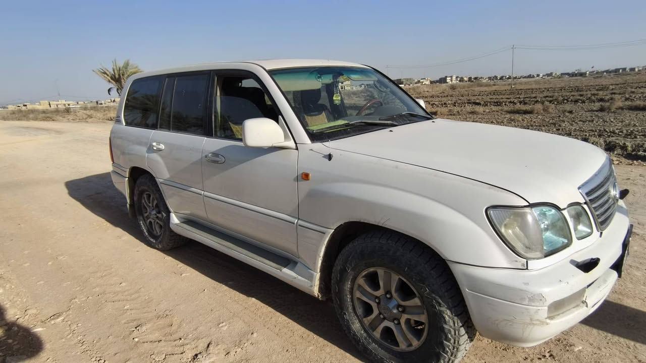 السلام عليكم لكزز موديل2001 فول لمتد مال جناي رقم قادسيه الدولي
مكينه 4700  

كشنات جلد 

كشنات كهرباء 

هيتر بالكشنات 

تبريد  3 قطع 

داخل صاج عل بلاد 

دفع رباعي 

جكات تصعيد وتنزل بس مشيولات 

سلايت طكتين 

7 راكب 

شاشا 

ويل كب كروم 

تخم تاير 

ستيرن كهربائي يصعد وينزل بالدكمه 

خزن ميموري مال كشن 

السياره كفاله عامه عدا شبر وشويه الجاملغ الايسر الباقي كفاله 

تبريد ثلج بك لايت ماله ابو الد  لايت زنون 

كروز سرعه

السياره على وضع البلاد 

مكينه وكير وتبريد خير من الله 

 وبعد بيهه اهواي مواصفات السياره 

للبيع او مراوس شعندك نزل 

السعر  اتصل واني بخدمتك  وهذا رقمي للاستفسار 
‏‪***********
