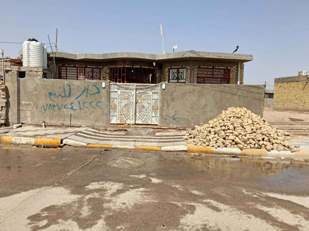 بيت جاهز • شارع ٣٠ • ٢٤٠م