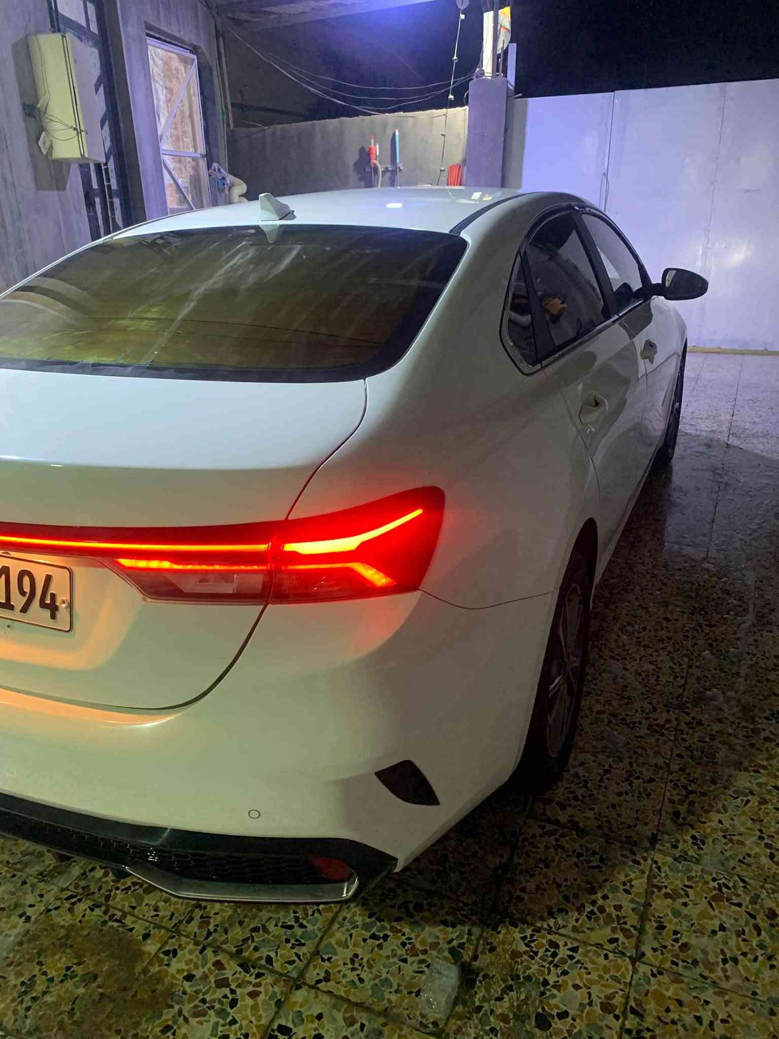 السلام عليكم. مراوس باقل مع فرق او بيع
كيا كي ثري K3 موديل 24
تجميع الصين
فول  مواصفات

محرك 1500 دبل نوزل بانزين عادي 
رقم اربيل  +  تحويل مباشر
 ماشية “ ٤٨ كيلومتر حقيقي 
 
🔴المواصفات 
فتحة
كشنات جلد اسود 
شاشه كامرة 
تحكم ستيرن جهتين 
بصمه  أبواب و بصمه تشغيل
شاحن تايب سي شحن سريع 
كير طياره 
شاشه بالكير
لايت لد زينون 3 عدسات متحركة + الخلفي هم لد متصل 
 أشاير لكزس️ متحركة 
المري الجانبية بيها ️اشاير + هيترات 
صندوك ذكي بصمة ( يفتح عند الاقتراب )
سايد بريك بصمة
أوتو هولد (auto hold)
درايف مود 4 وضعيات
(sport+eco+smart+comfort)
شاشة عداد دجتل 
وبيها بعد مواصفات 
السيارة    السياره جديده بعدهه بحاله الوكاله قطعه وحده مبدله فقط 
للستفسار :*********** مكاني بصره ابو الخصيب 
السعر ١٢٩

