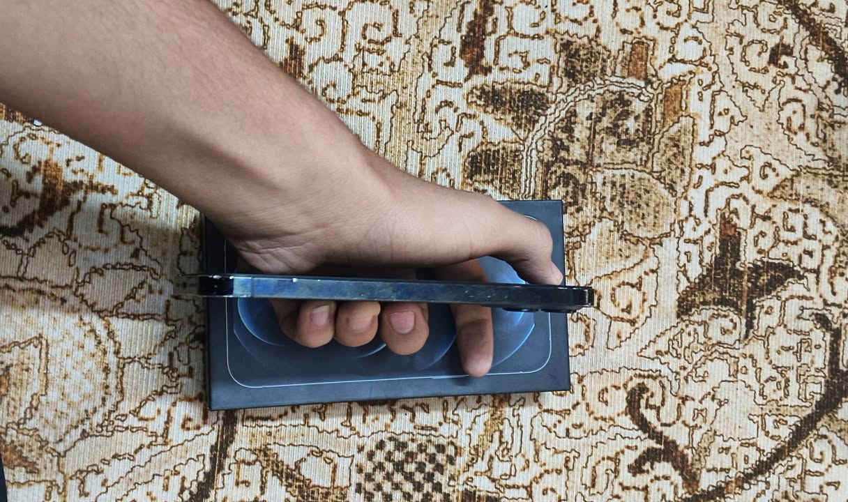 سلام عليكم
ايفون ١٢برو ماكس
ذاكرة ٢٥٦
بطارية ١٠٠مبدلة
شاشة نوعية زينة تلث خيارات
سعر الجهاز ٢٨٠وبي مجال
بغداد حي البتول
رقم الهاتف ***********
