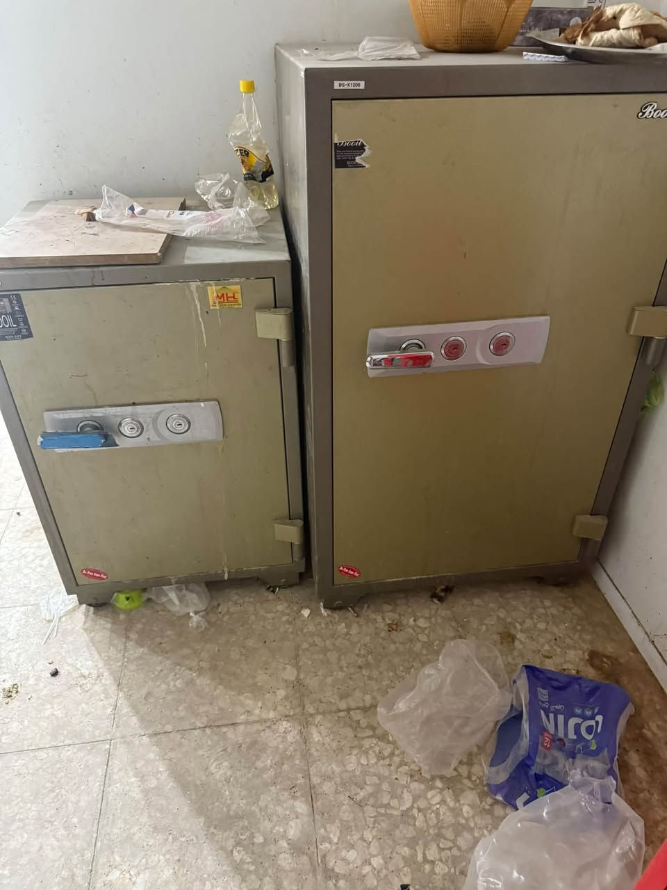 للبيع • مفاتيح ضايعه • دواليب