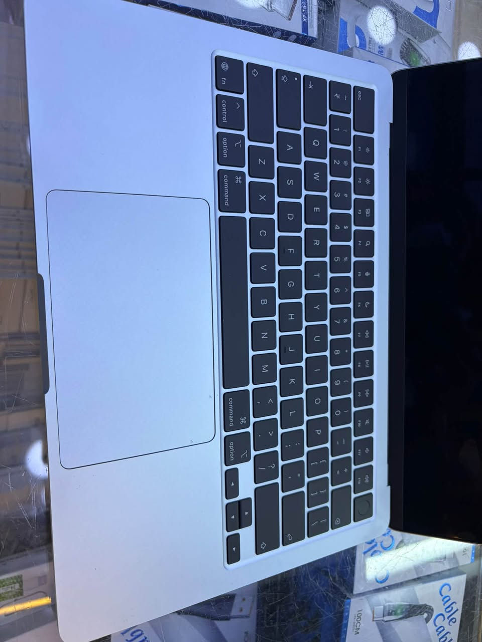 ماك بوك اير M5 • رام ١٦ • SSD ٥١٢