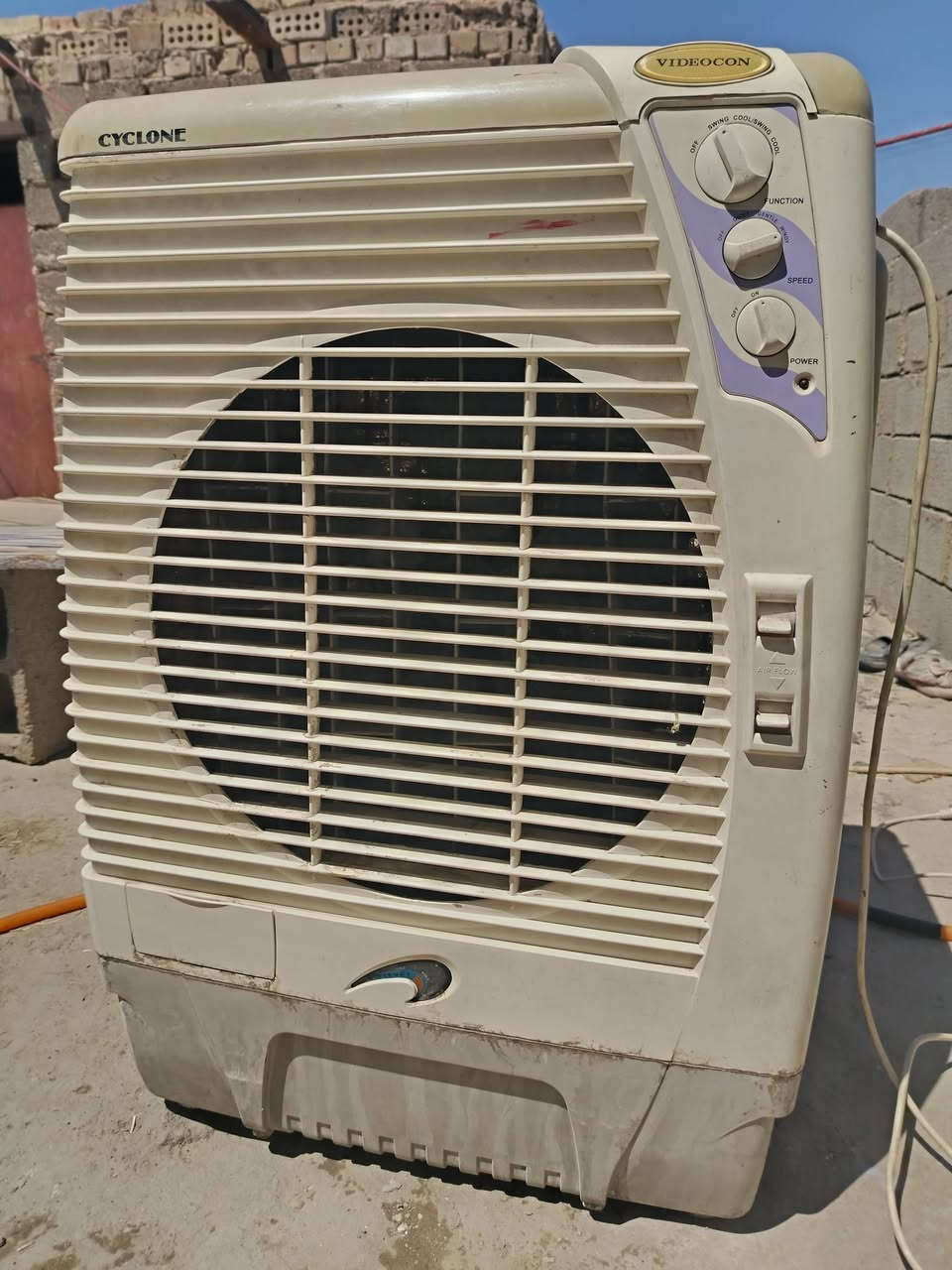 ب 50 قفل
اي تصليح ما داخله وكلها شغاله
ليف جديد 3 سرعات

المكان بغداد اتصال ***********
