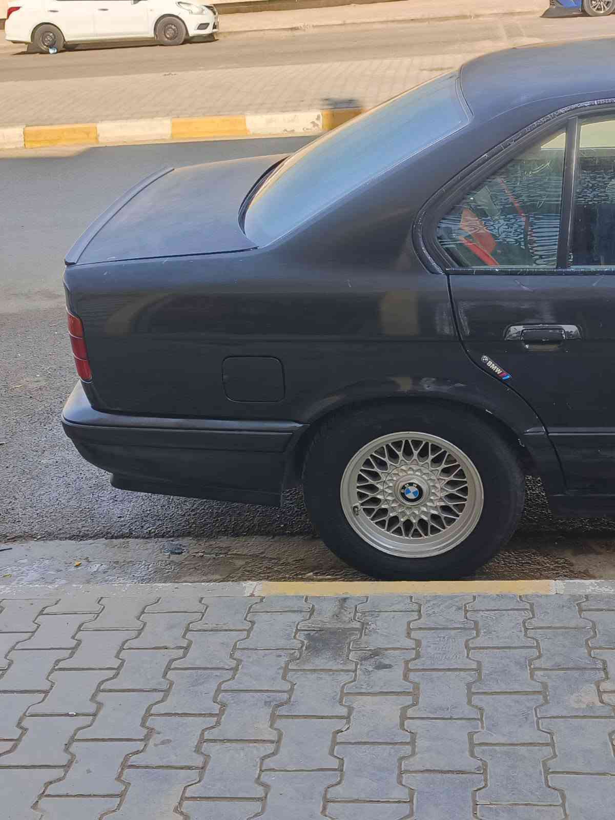 بي ام دبليو ٥٣٥ • موديل ١٩٨٩ • بليته أصلية