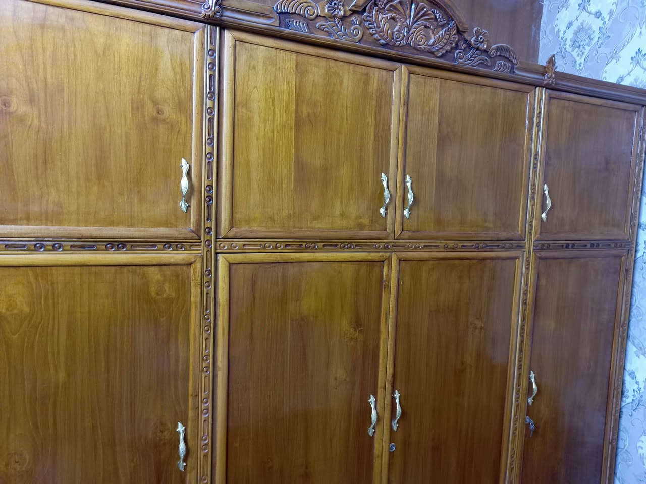 السلام عليكم غرفة نوم للبيع نظيفه عراقية السعر 650 وبيها مجال للاستفسار ***********
