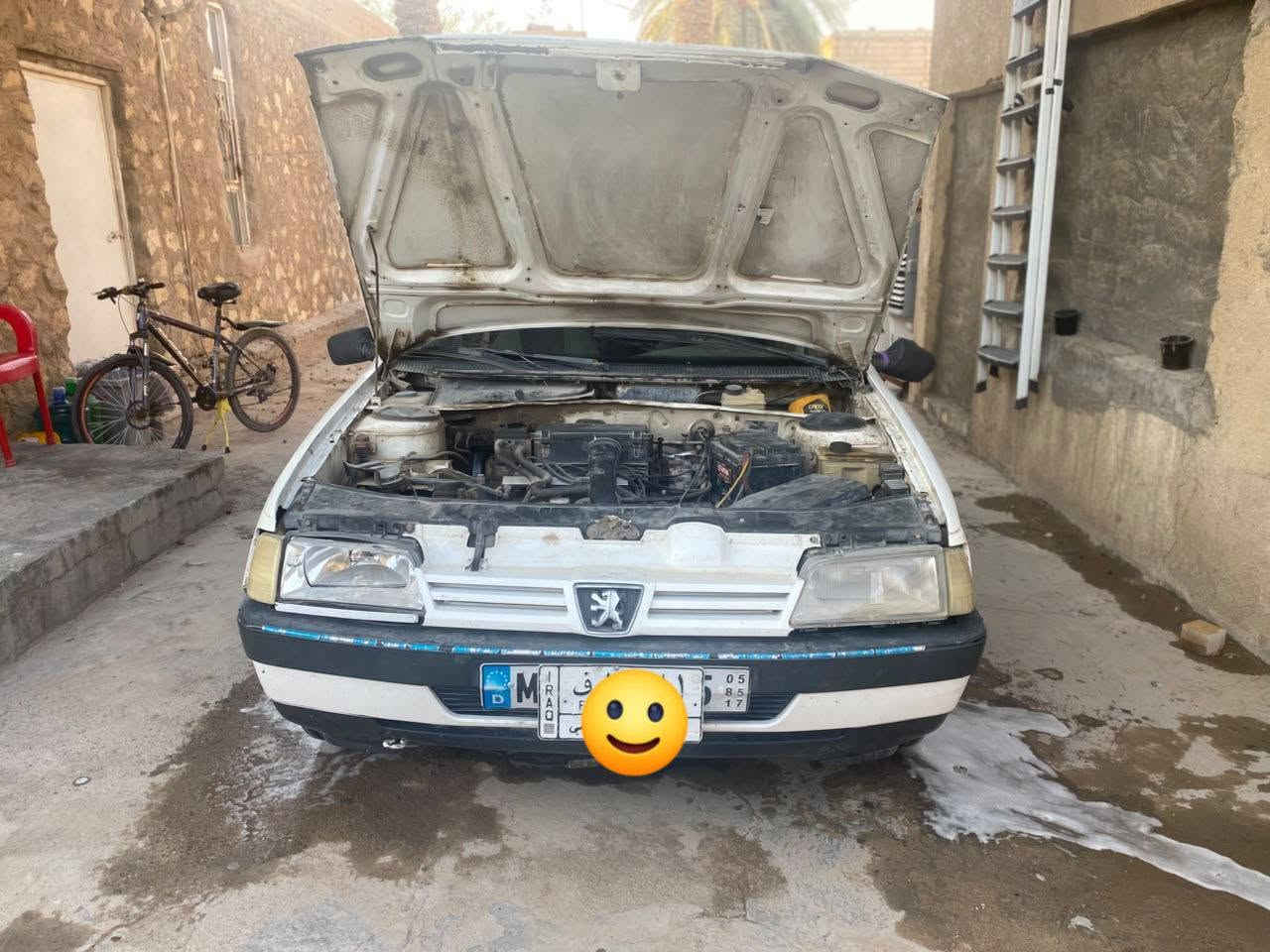 للبيع بيجو 405 موديل 2009 سياره يرادله ادامه شواصي مكفولات بس بيه ضربات ومبينه كبالكم وسياره ب20 وبيه مجال 
متواجد واتساب ***********
