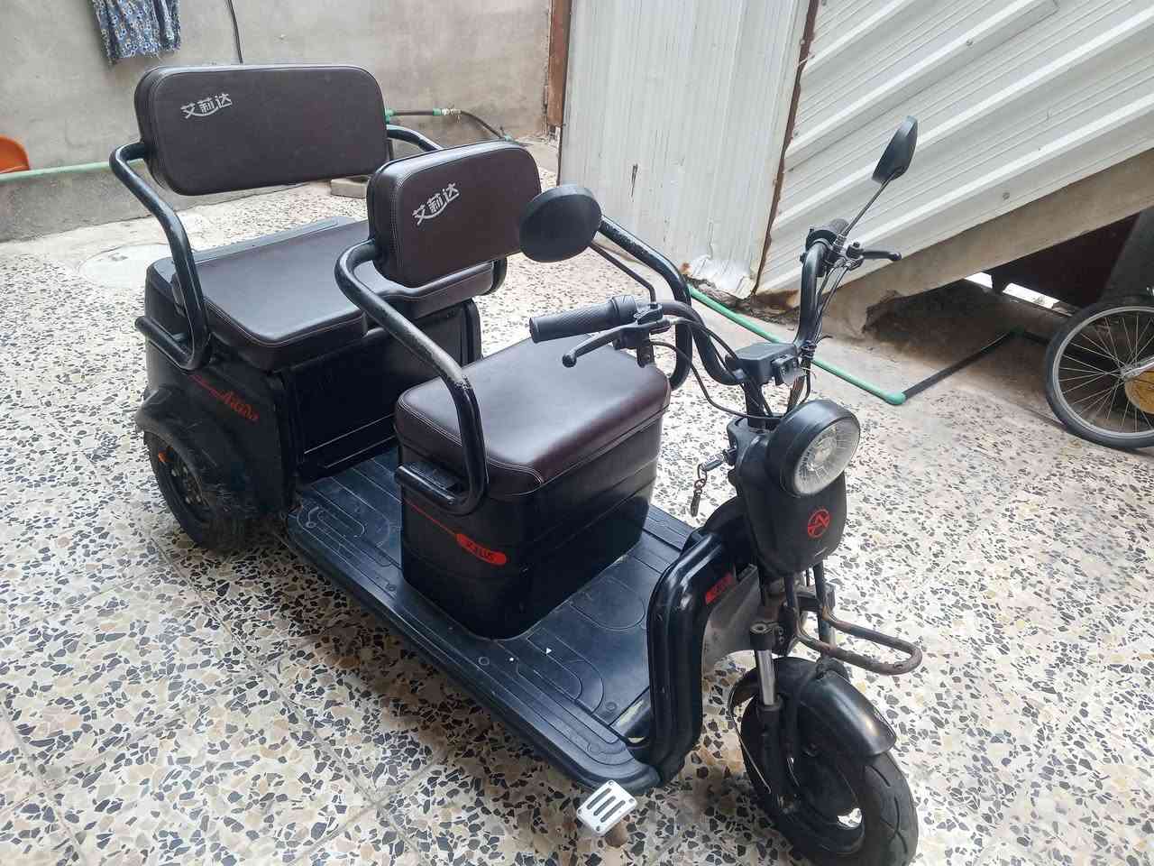 دراجه معوقين شحن بطاريات جديده تخم تاير جديد جاهزه وشغاله السعر350مكان بغداد المحموديه***********
