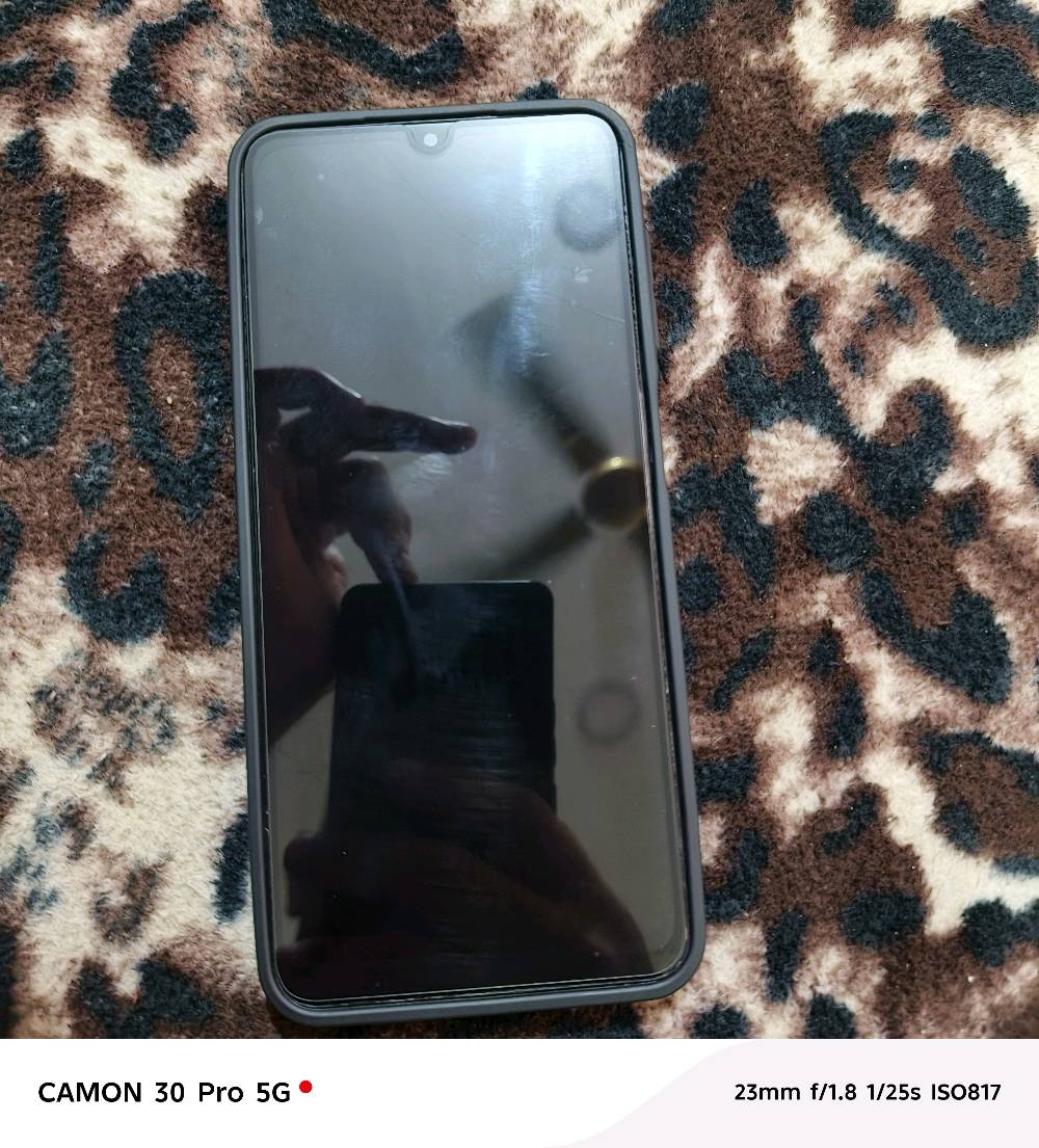 سامسونج A04s ذاكرة 64بطاريه 5000السعر 80وبي مجال بسيط،، نضيف ومامفتوح بي فطر خفيف بالشاشة وما مأثر على اللمس مكاني مدينة الصدر ماعندي توصيل
