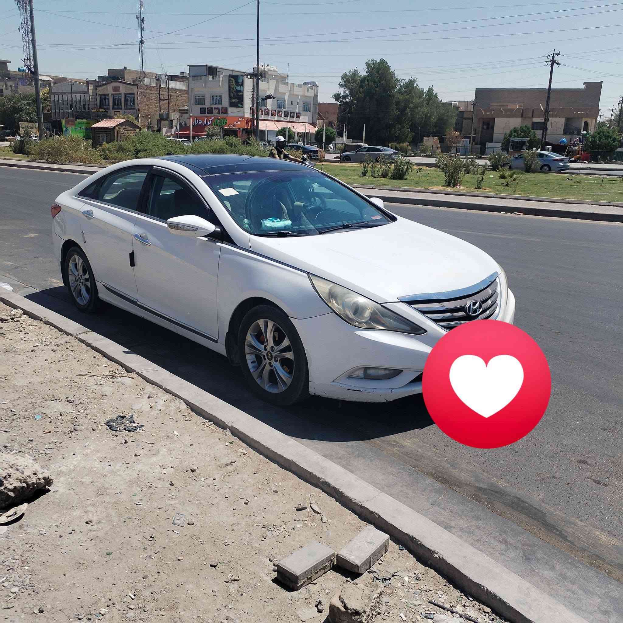 سوناتامظلع ٢٠٠١١ خليجي مكينه ٢٤٠٠ دوش رقم سليمانيه بسمي شرط تحويل تبريل شغال حادثه قبق الجنطه وجاملغ الخلفي عكس السايق ونصف جاملغ امامي وبيه مكانات بارد قماره بني روما شاشه ارضيه جلد المكان بغداد لسعر 100 وبيه مجال ***********
