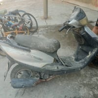 دراجه للبيع كوم حديد ابيع بس شغاله بغداد العبيدي متواجد خاص وتساب 0773...