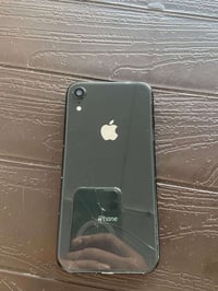 آيفون XR • ذاكرة ١٢٨ • بطارية ١٠٠