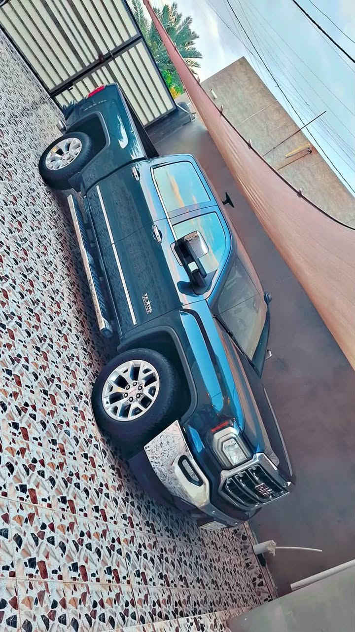سيره ١٧ كفاله محرك ٥  ٣٠٠  رقم بصره السياره جديده مال جناي السعر ١٩٥ولشراي يدلل السياره فول ***********
