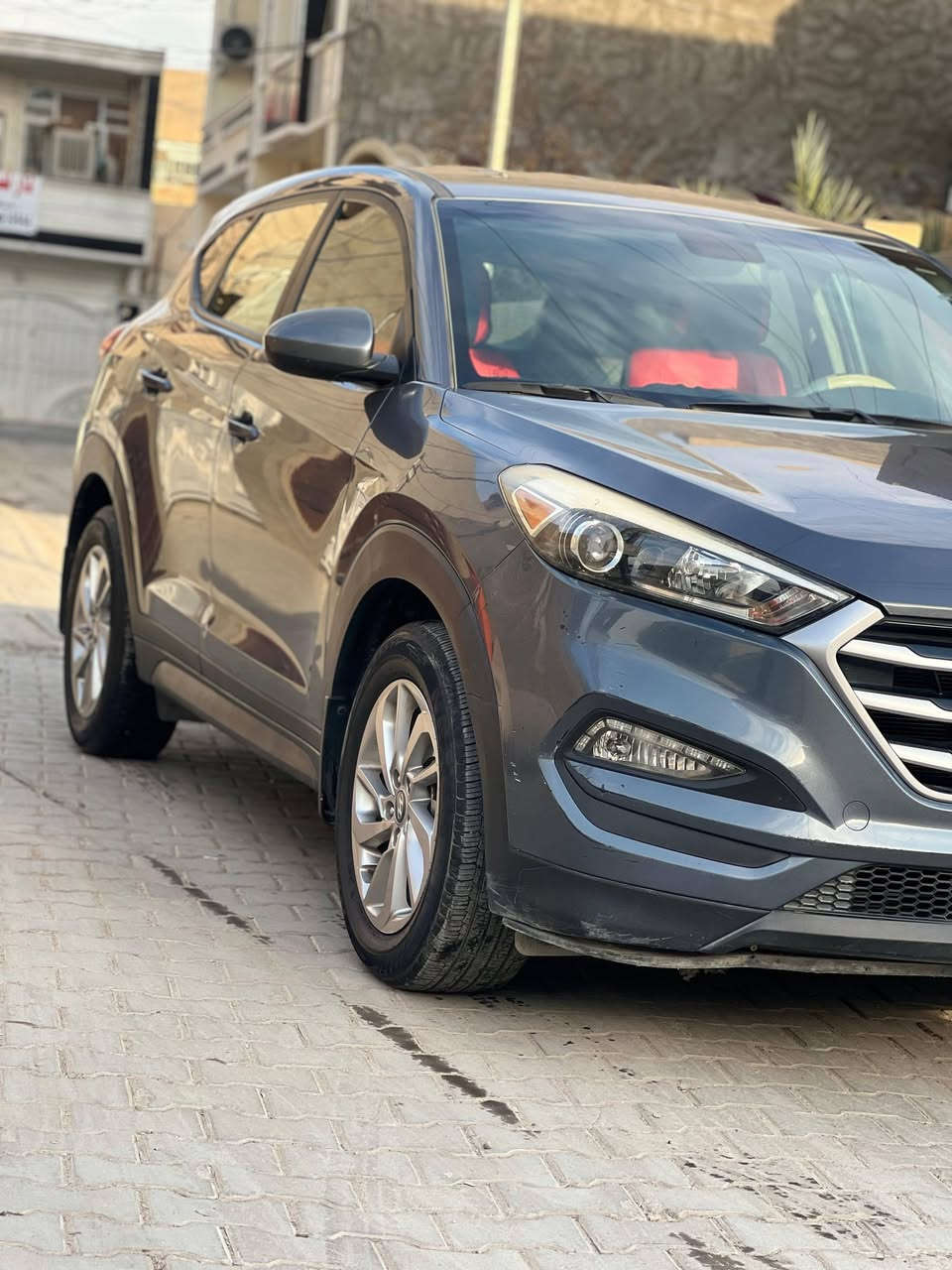 توسان ٢٠١٨ وارد امريكا حادثهة باب السايق العنوان الدورة بدون دواخل وجاي بيها من امريكا كلير الباب خلف سائق وجاملغ فقط السعر ١٤٠ العنوان الدورة رقم الهاتف ***********
