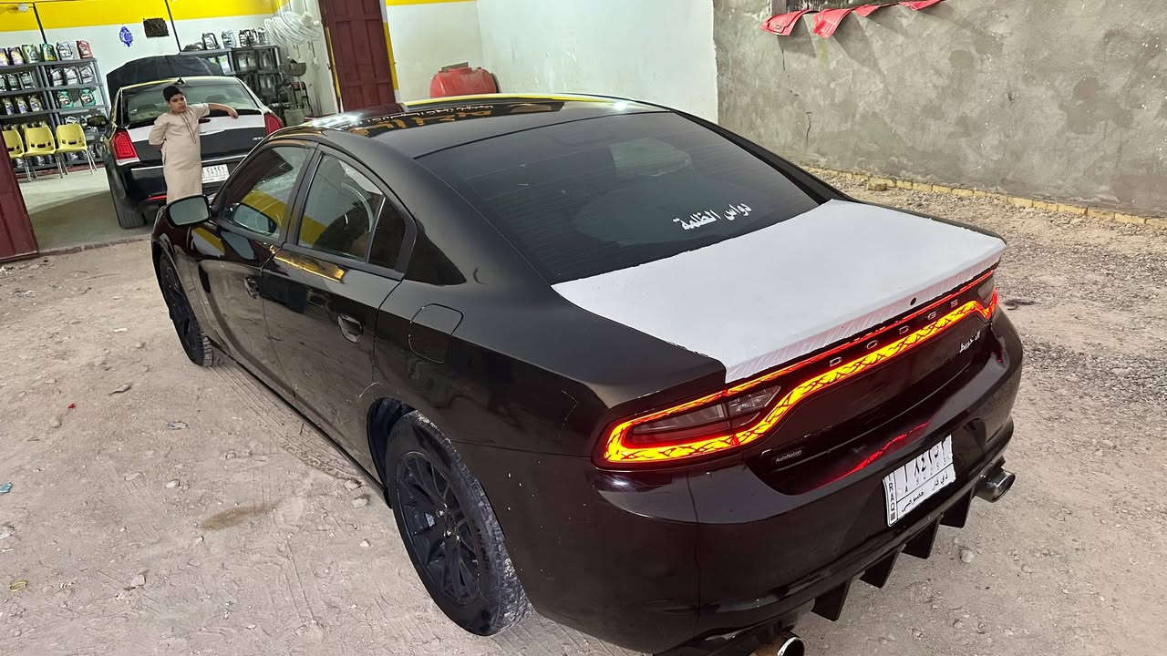 جارجر موديل 17 اصل رقم ذي قار تحويل ثاني يوم
مكينه 3.600
كير مكينه خير من الله
تخم تاير حداديه جديده
الحادث جاملغ وبنيد بدون دواخل
السعر (140) وبيه مجال حق الجيه 
مكان سياره ناصريه الفهود رقم الهاتف
***********

